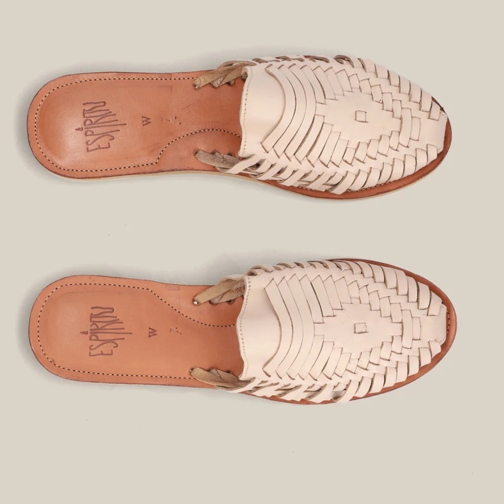 Espiritu Desierto Slip Ons - Picture 2 of 4